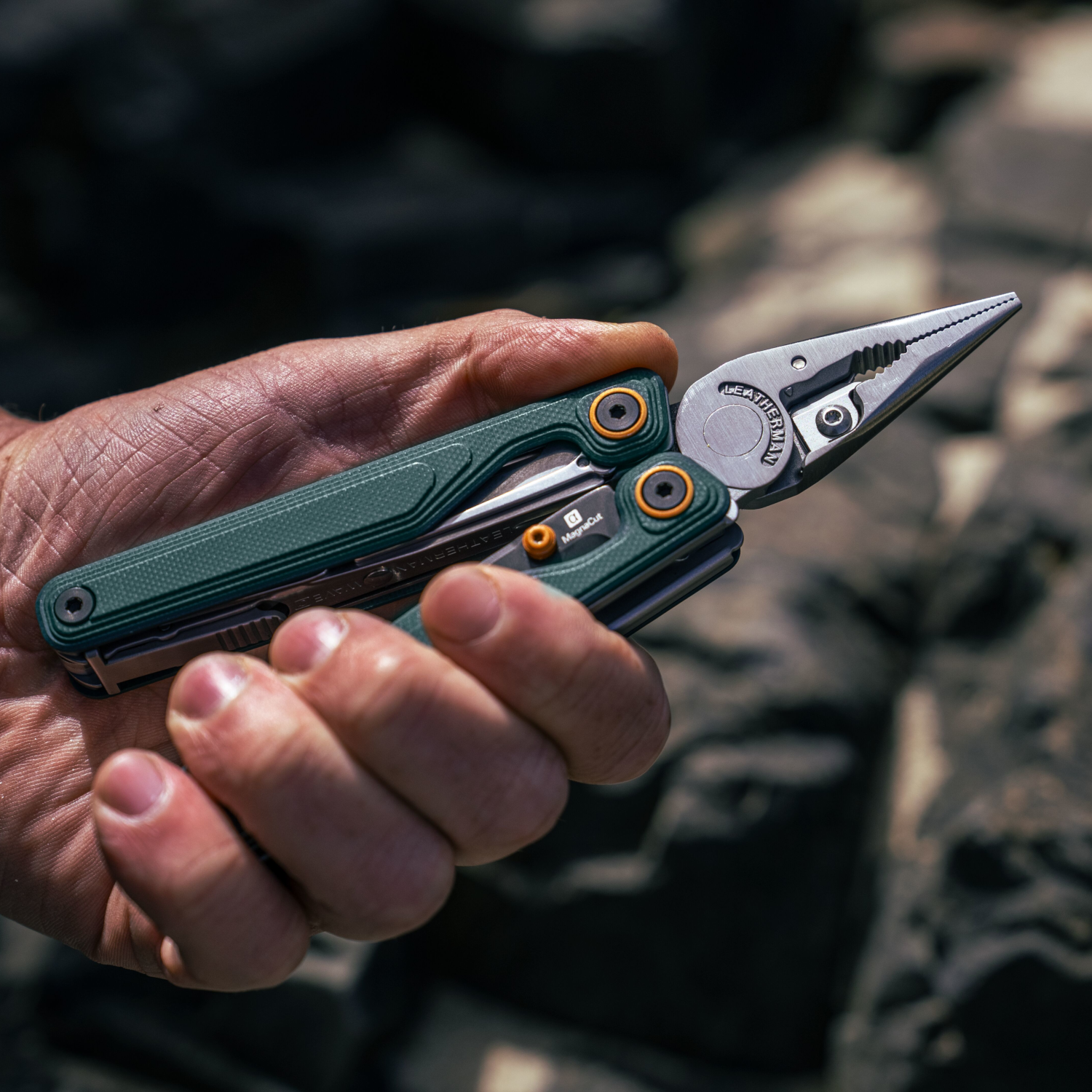 レザーマン 廃盤 E306X ロッキングライナーナイフ プライヤーツール ペンチ マルチツール 十特ナイフ mc01056970 LEATHERMAN E306X [154CM \u0026 BIT DRIVER \u0026 CARABINER \u0026 BLADE LAUNCHER